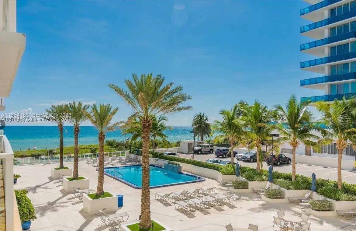 1 bedroom 1 bath Residential Lease for rent at 6917 Collins Ave # 1206, Miami Beach FL 33141