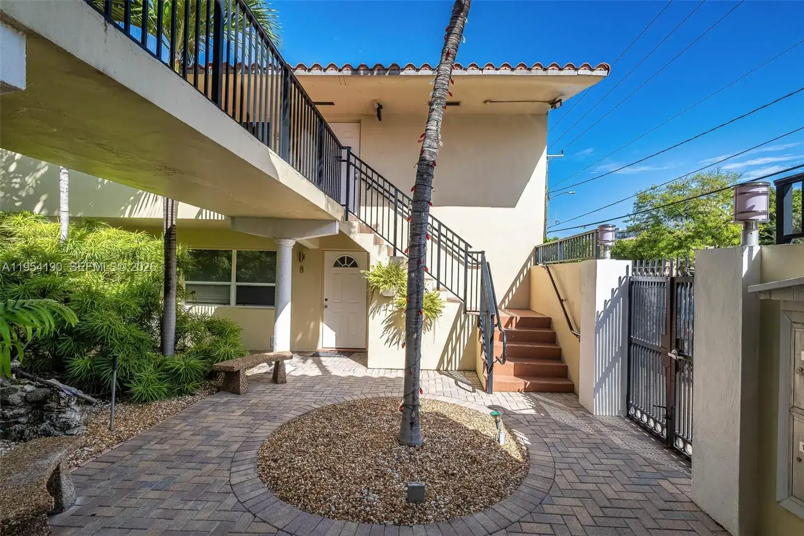 2 bedroom 1 bath Residential Lease for rent at 2025 Miami Rd # 12A, Fort Lauderdale FL 33316