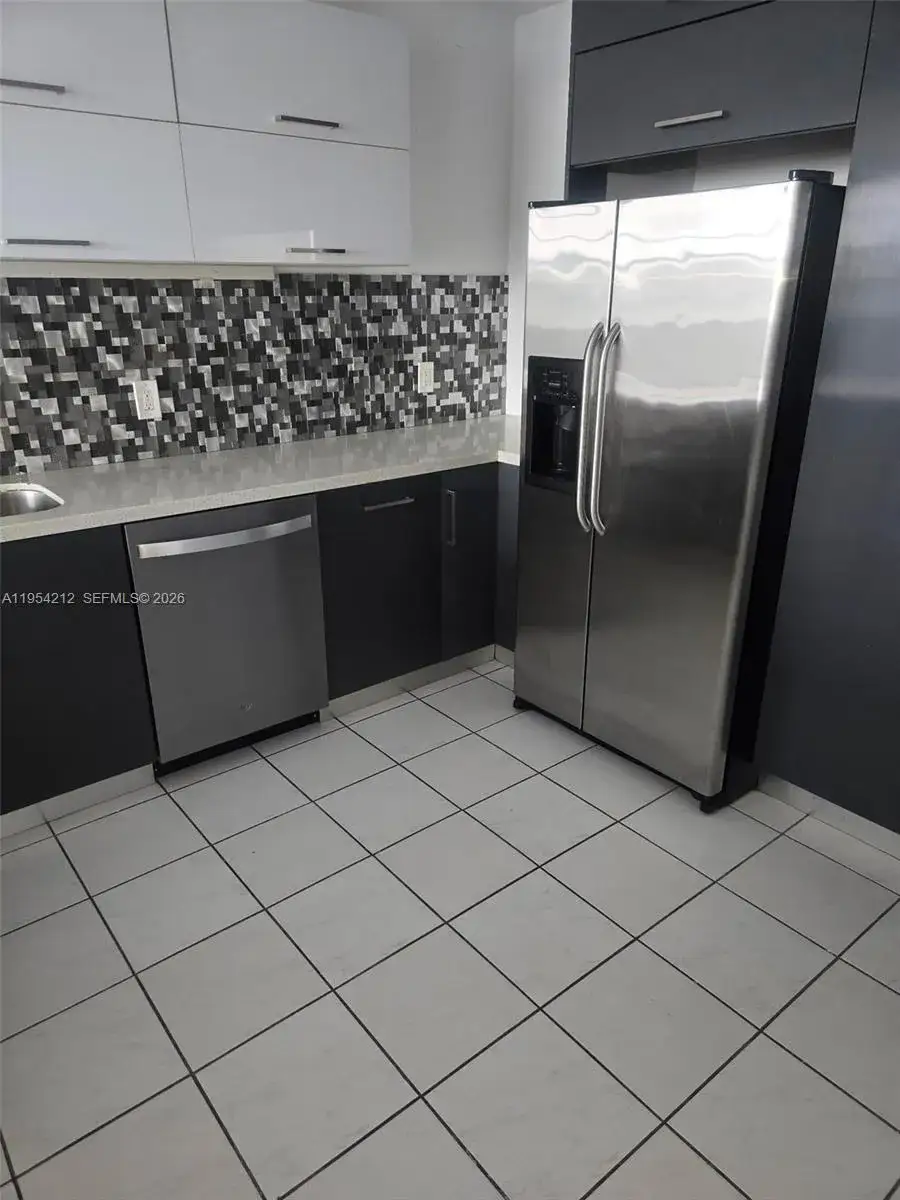 1 bedroom 2 bath Residential for sale at 1301 NE Miami Gardens Dr # 314W, Miami FL 33179
