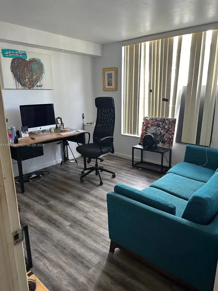2 bedroom 2 bath Residential Lease for rent at 3720 Inverrary Dr # 1L, Lauderhill FL 33319