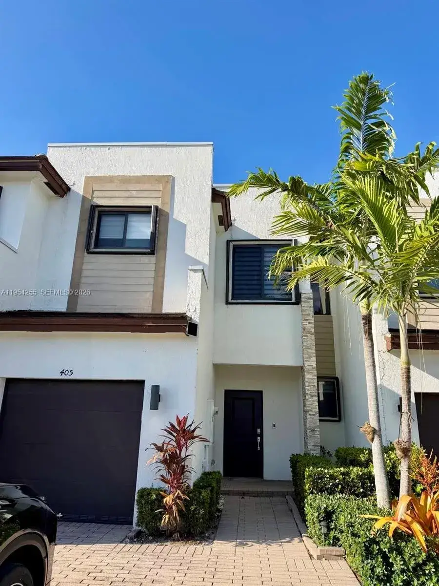 3 bedroom 2 bath Residential Lease for rent at 405 NE 208th Ter # 405, Miami FL 33179