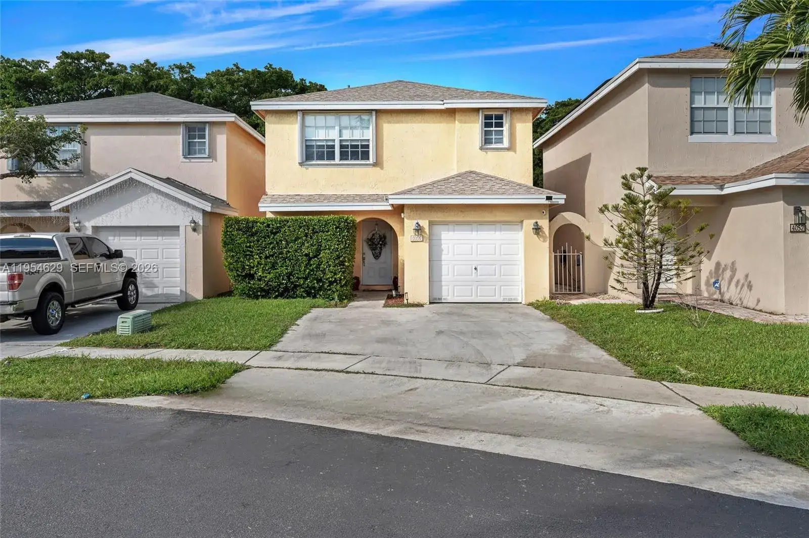 3 bedroom 2 bath Residential Lease for rent at 4055 Eastridge Dr, Deerfield Beach FL 33064
