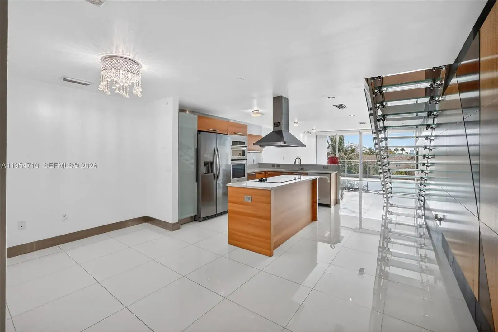 2 bedroom 3 bath Residential for sale at 2950 NE 188th St # 302, Aventura FL 33180