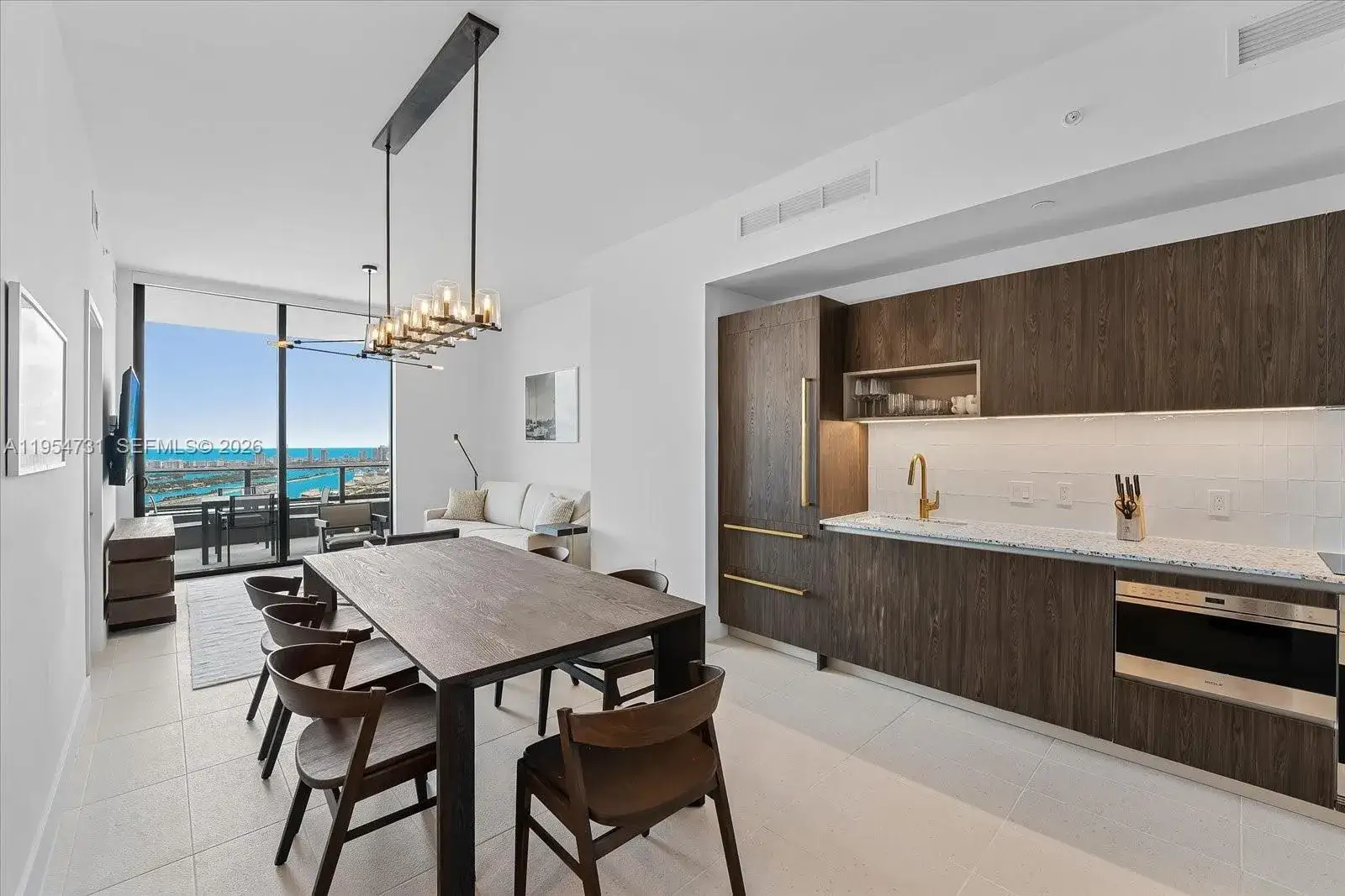 3 bedroom 3 bath Residential for sale at 159 NE 6th St # 4815, Miami FL 33132