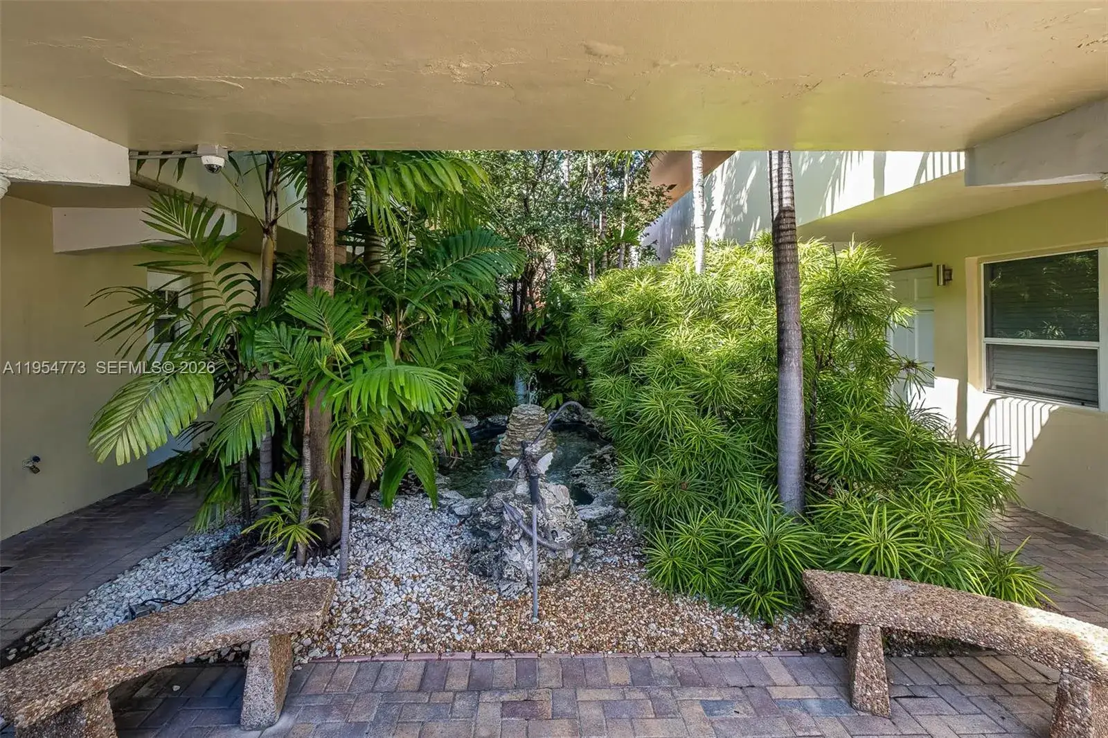 1 bedroom 1 bath Residential Lease for rent at 2025 Miami Rd # 19, Fort Lauderdale FL 33316