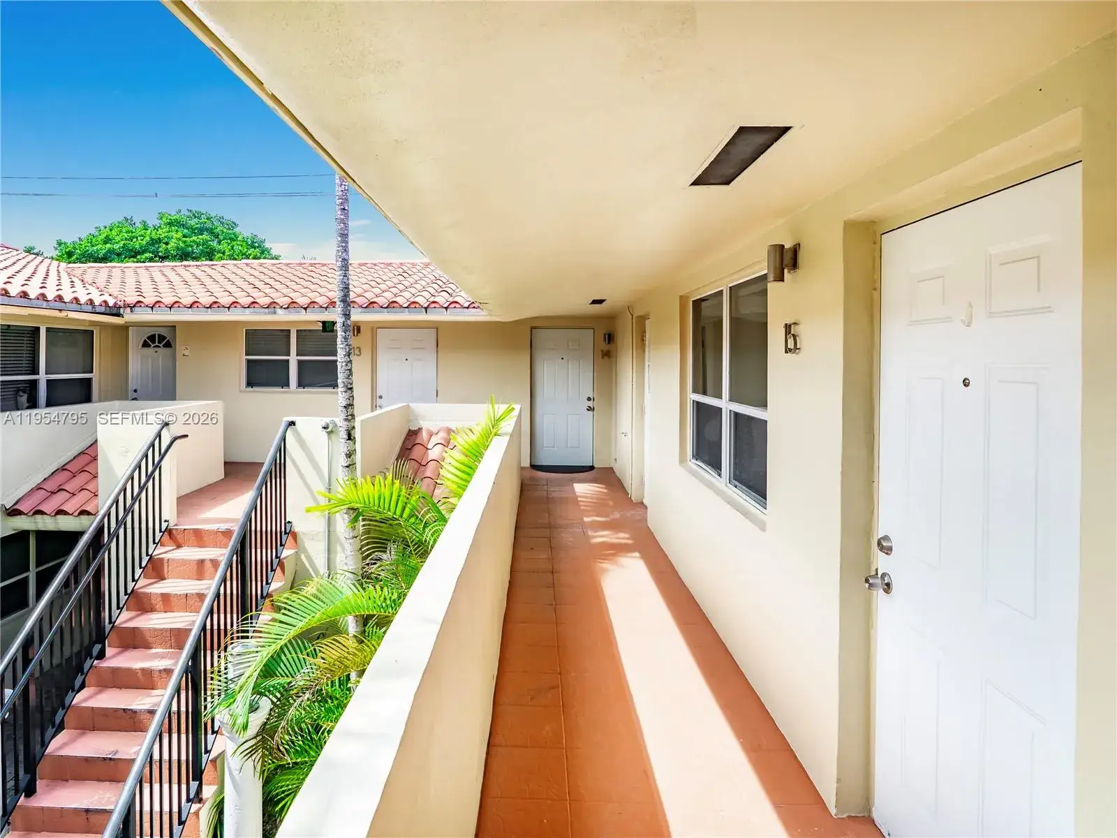 1 bedroom 1 bath Residential Lease for rent at 2025 Miami Rd # 15, Fort Lauderdale FL 33316