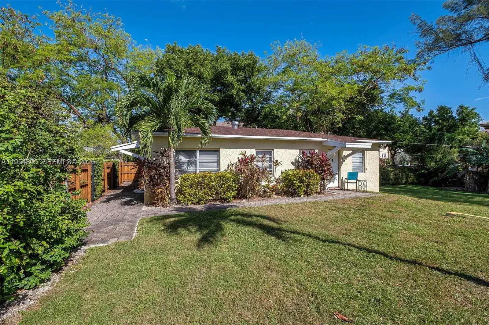 1 bedroom 1 bath Residential Lease for rent at 2020 Miami Rd # B, Fort Lauderdale FL 33316