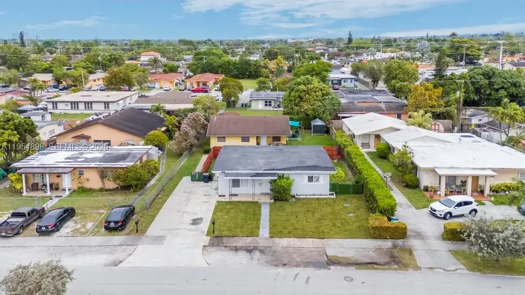 Residential Income for sale at 9435-9437 SW 39th St, Miami FL 33165
