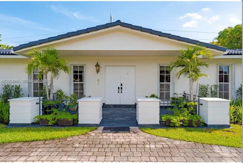 5 bedroom 2 bath Residential Lease for rent at 13371 SW 97th Ct, Miami FL 33176