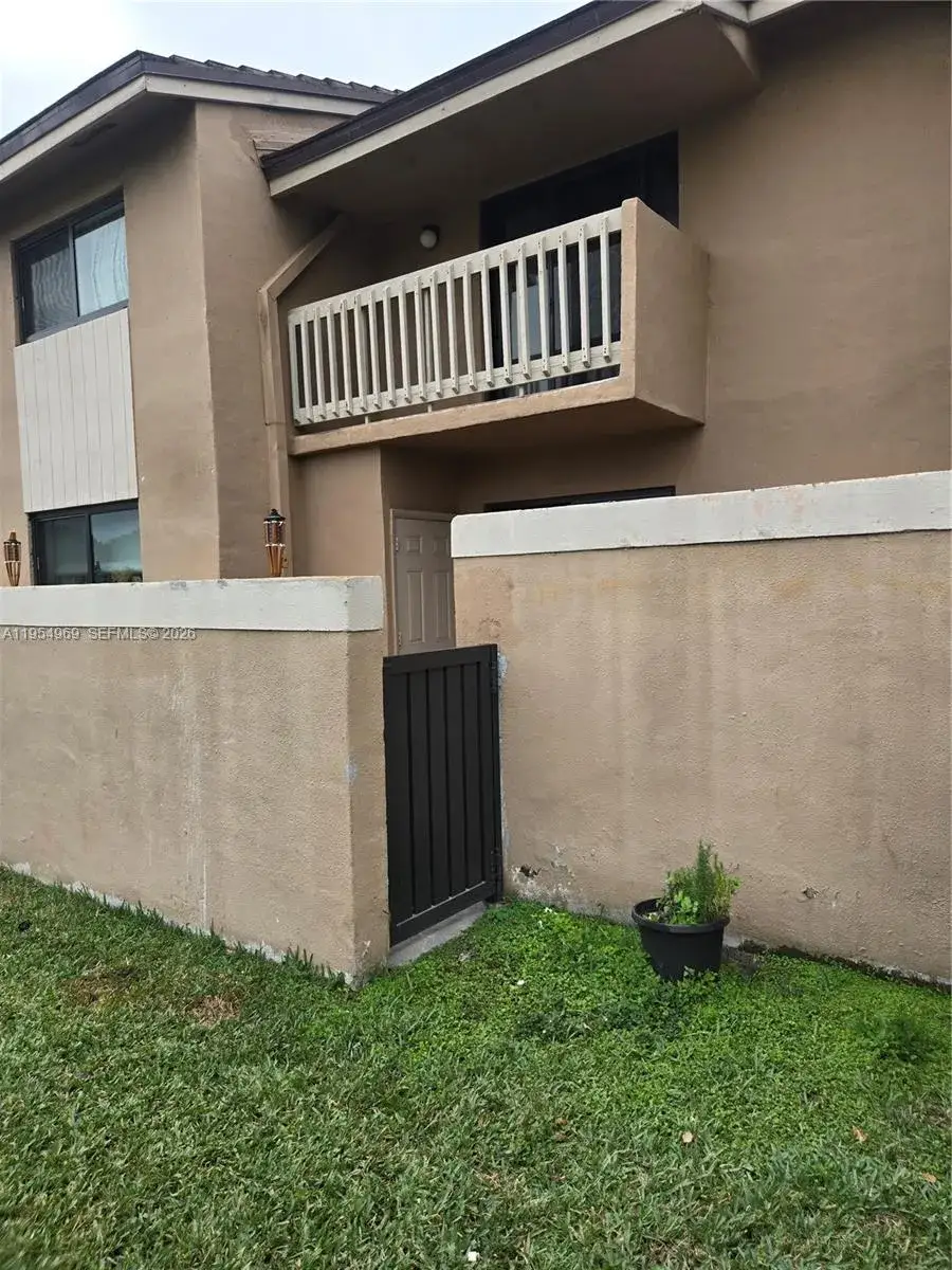 2 bedroom 1 bath Residential Lease for rent at 15433 SW 80th St # 11, Miami FL 33193