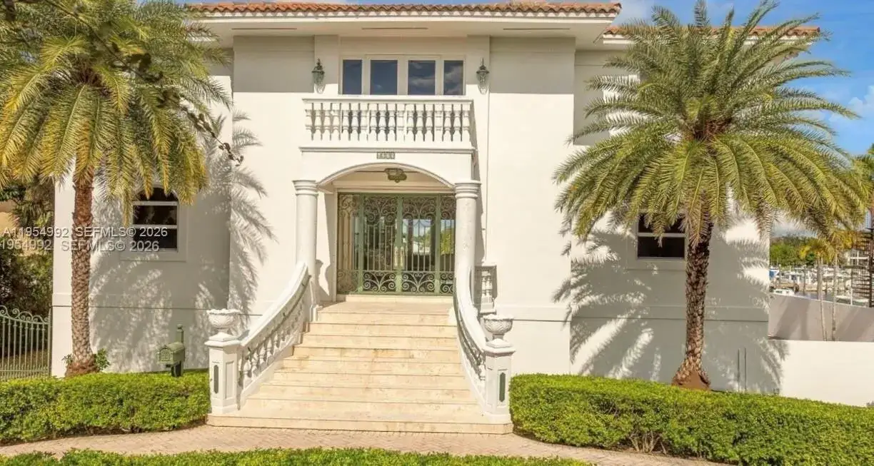 5 bedroom 3 bath Residential for sale at 6275 Dolphin Dr, Coral Gables FL 33158