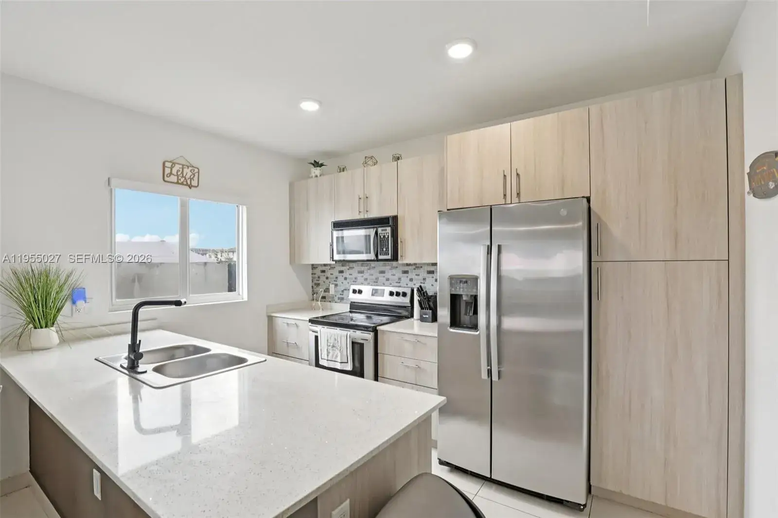 5 bedroom 4 bath Residential for sale at 1191 NW 1st St, Florida City FL 33034