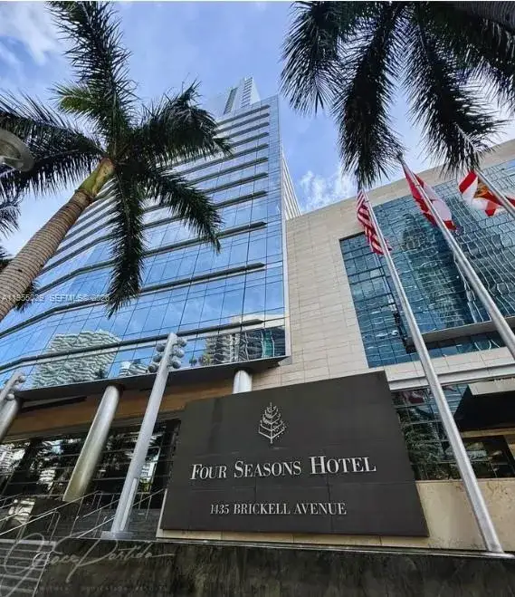 1 bath Residential for sale at 1435 Brickell Ave # 3508, Miami FL 33131