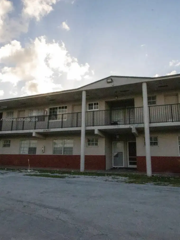1 bedroom 1 bath Residential for sale at 20490 NW 7th Ave # 15, Miami Gardens FL 33169