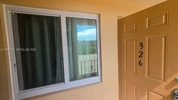 1 bedroom 1 bath Residential for sale at 2145 Pierce St # 326, Hollywood FL 33020