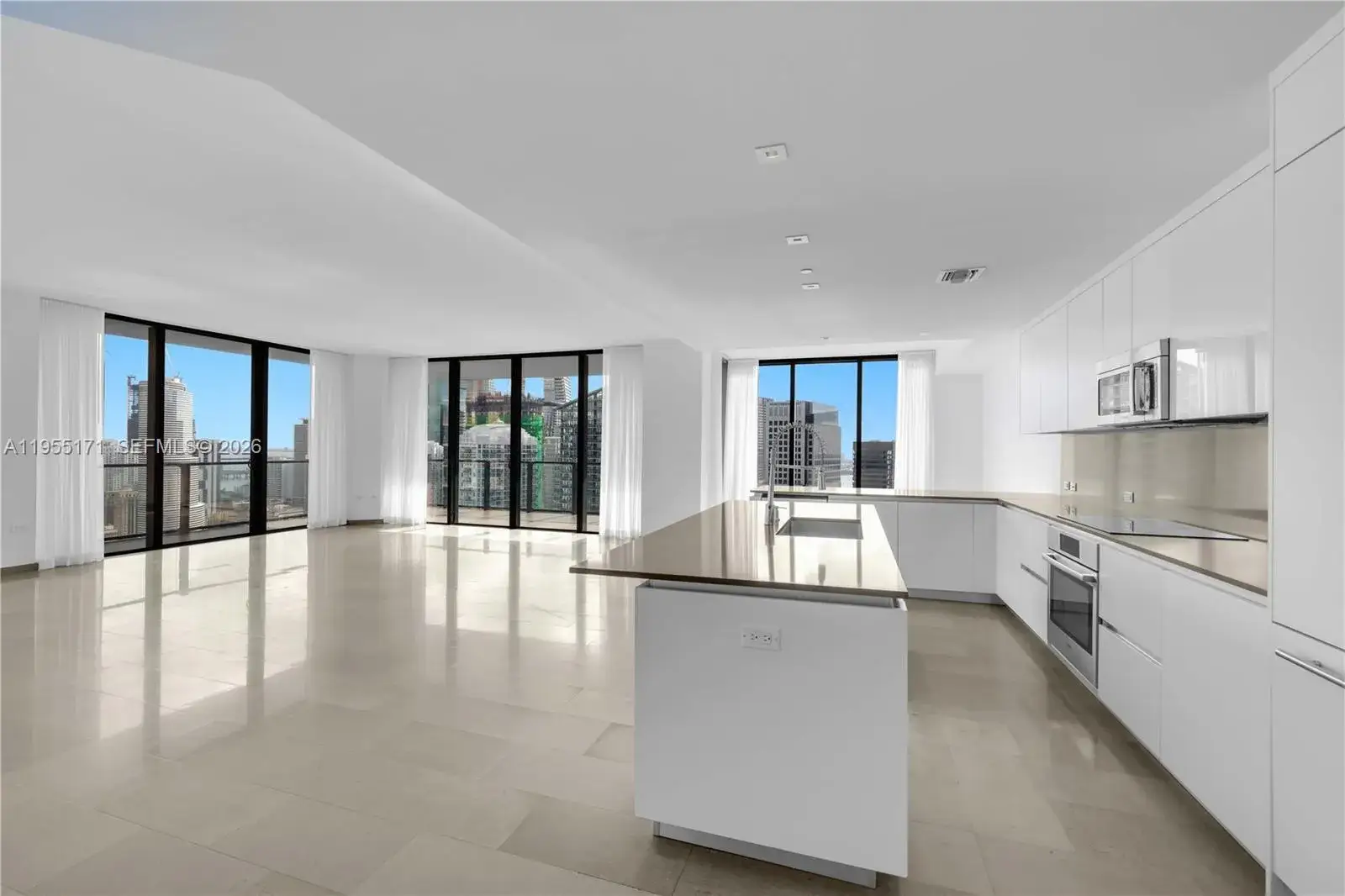 4 bedroom 3 bath Residential for sale at 88 SW 7th St # 3711, Miami FL 33130