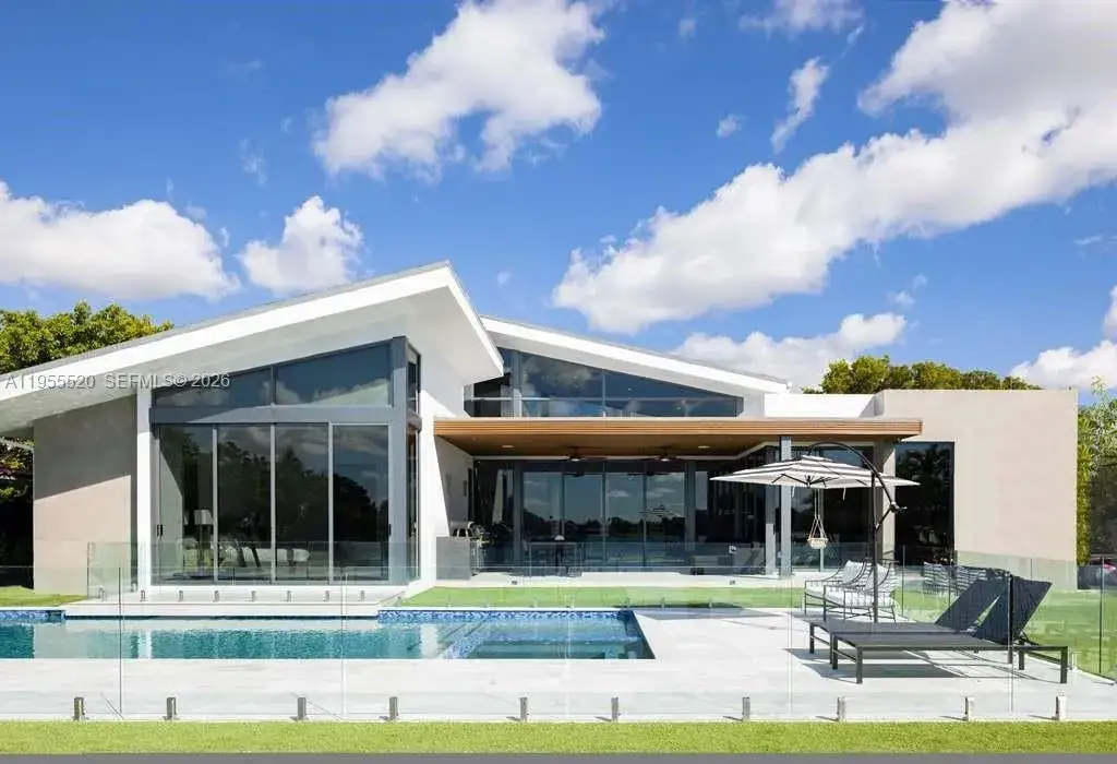6 bedroom 5 bath Residential Lease for rent at 1830 NE 193rd St, Miami FL 33179