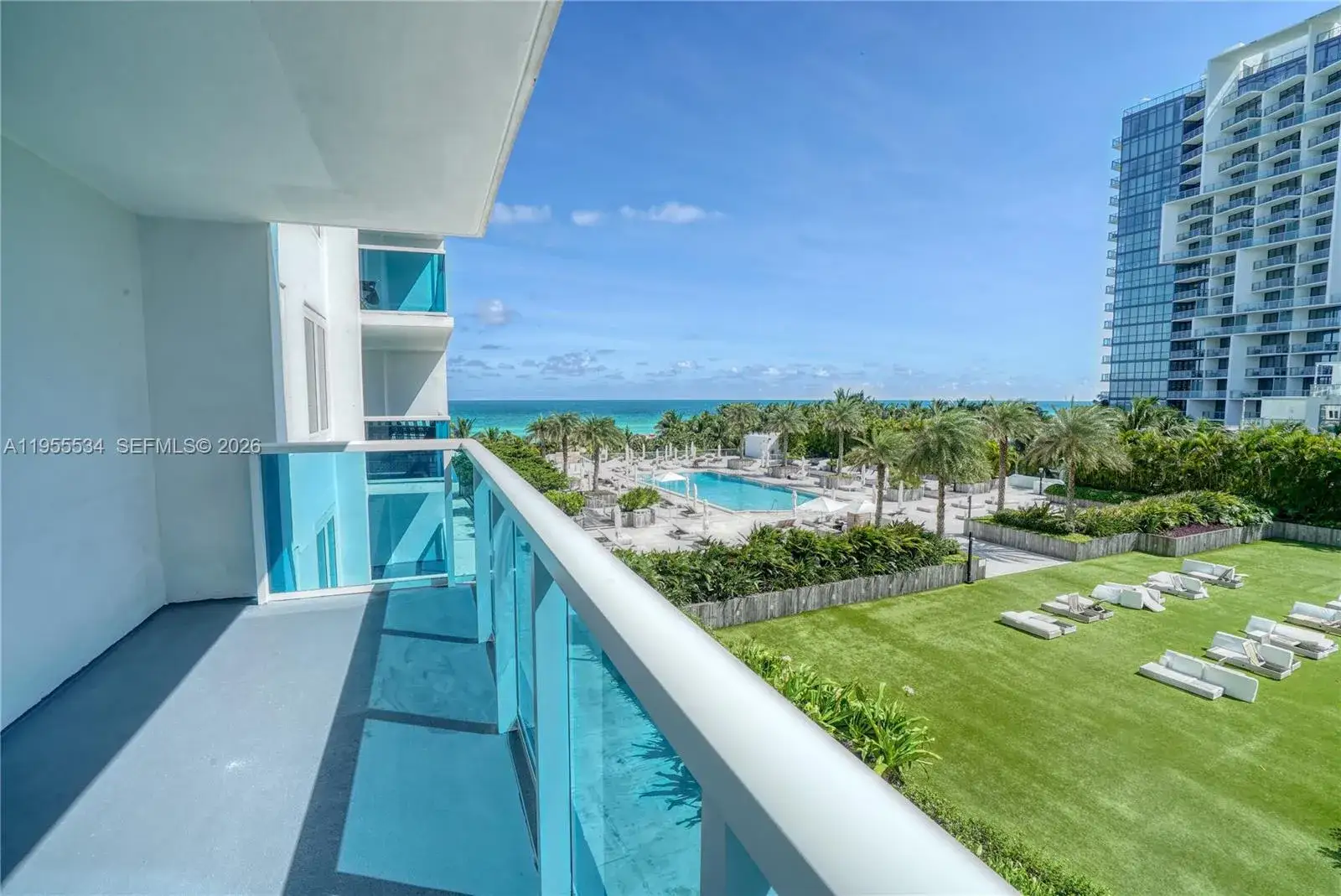 1 bedroom 1 bath Residential for sale at 2301 Collins Ave # 404, Miami Beach FL 33139