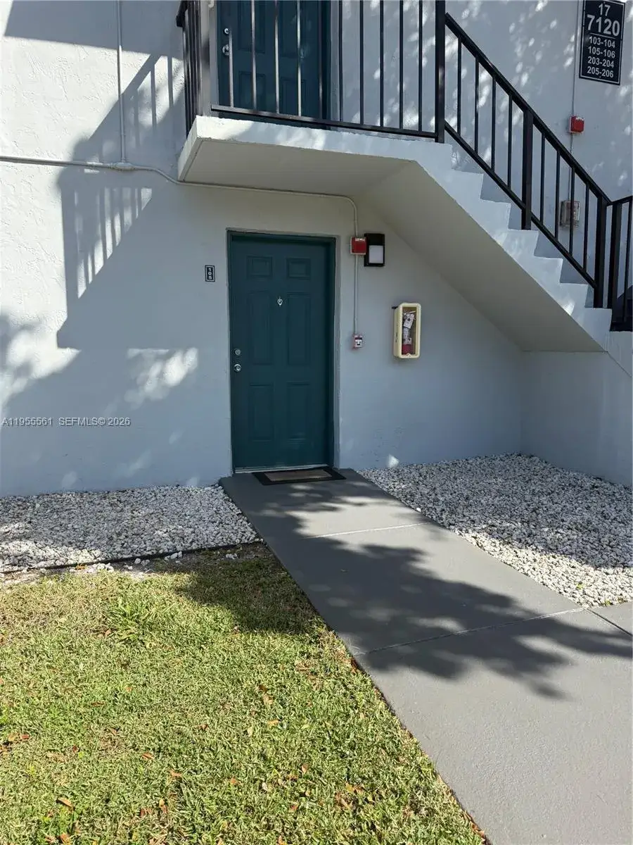 2 bedroom 2 bath Residential for sale at 7120 NW 179th St # 105, Hialeah FL 33015