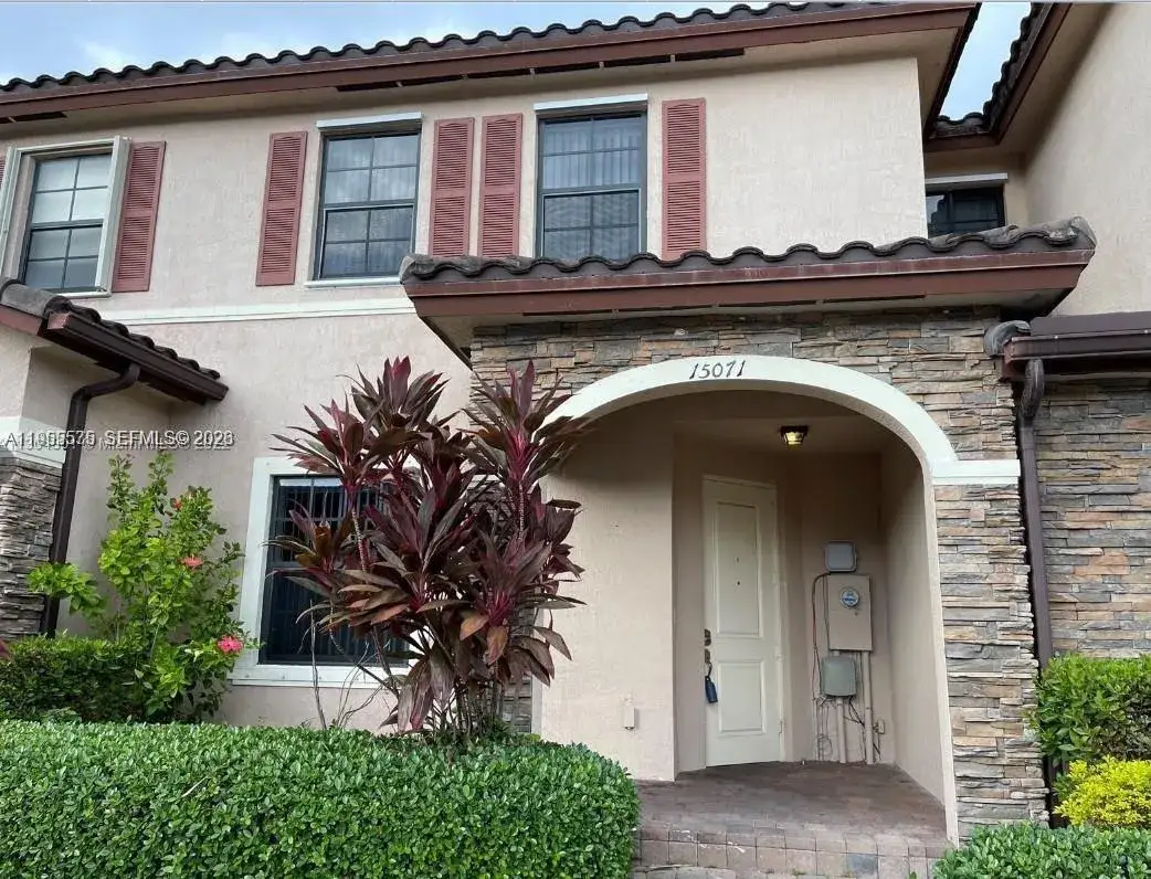 3 bedroom 2 bath Residential Lease for rent at 15071 SW 116th St, Miami FL 33196