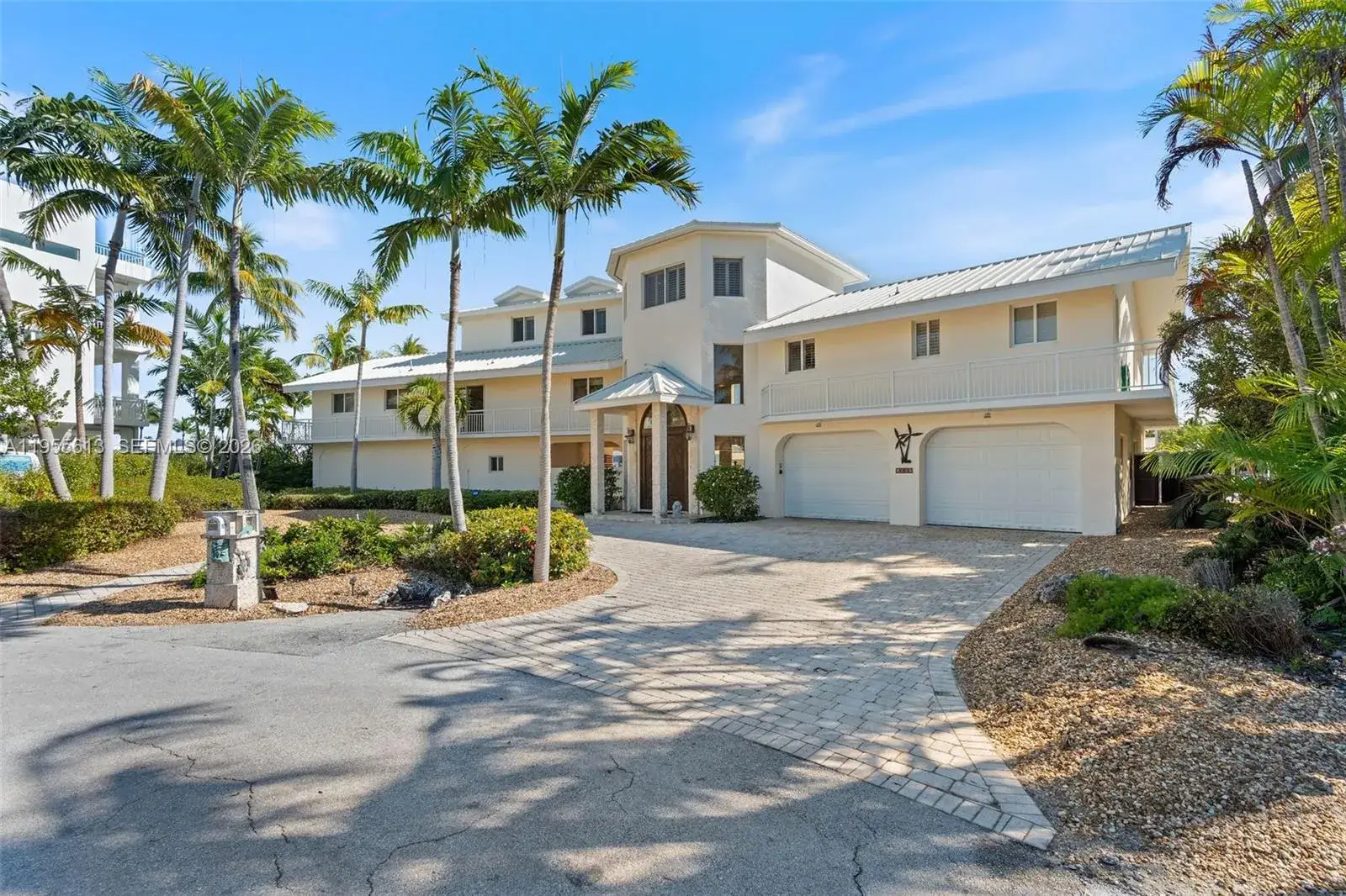 4 bedroom 4 bath Residential for sale at 44 W Plaza Del Lago, Lower Keys FL 33036