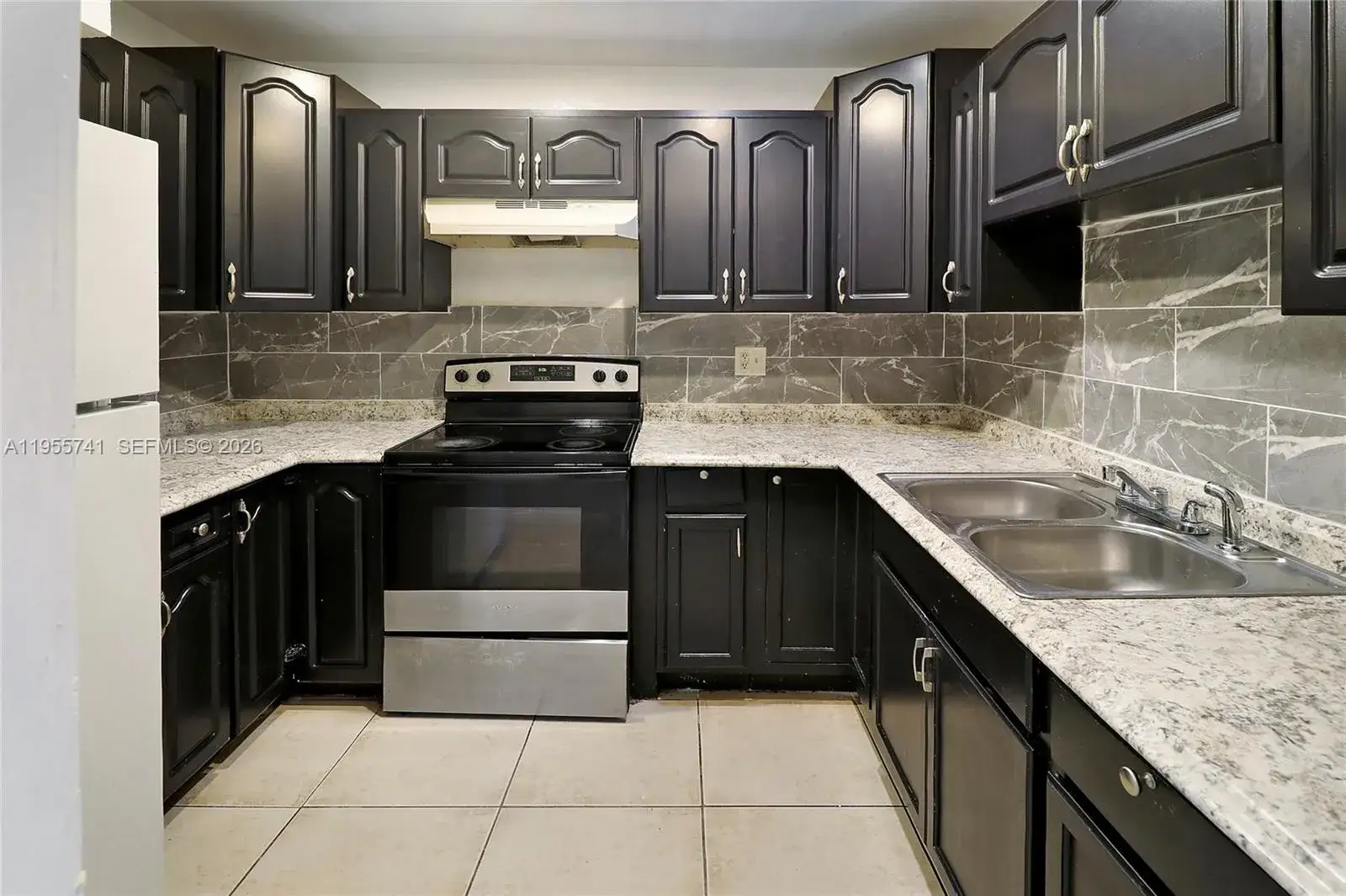 5 bedroom 2 bath Residential for sale at 5975 NW 25th Ct # 213, Sunrise FL 33313