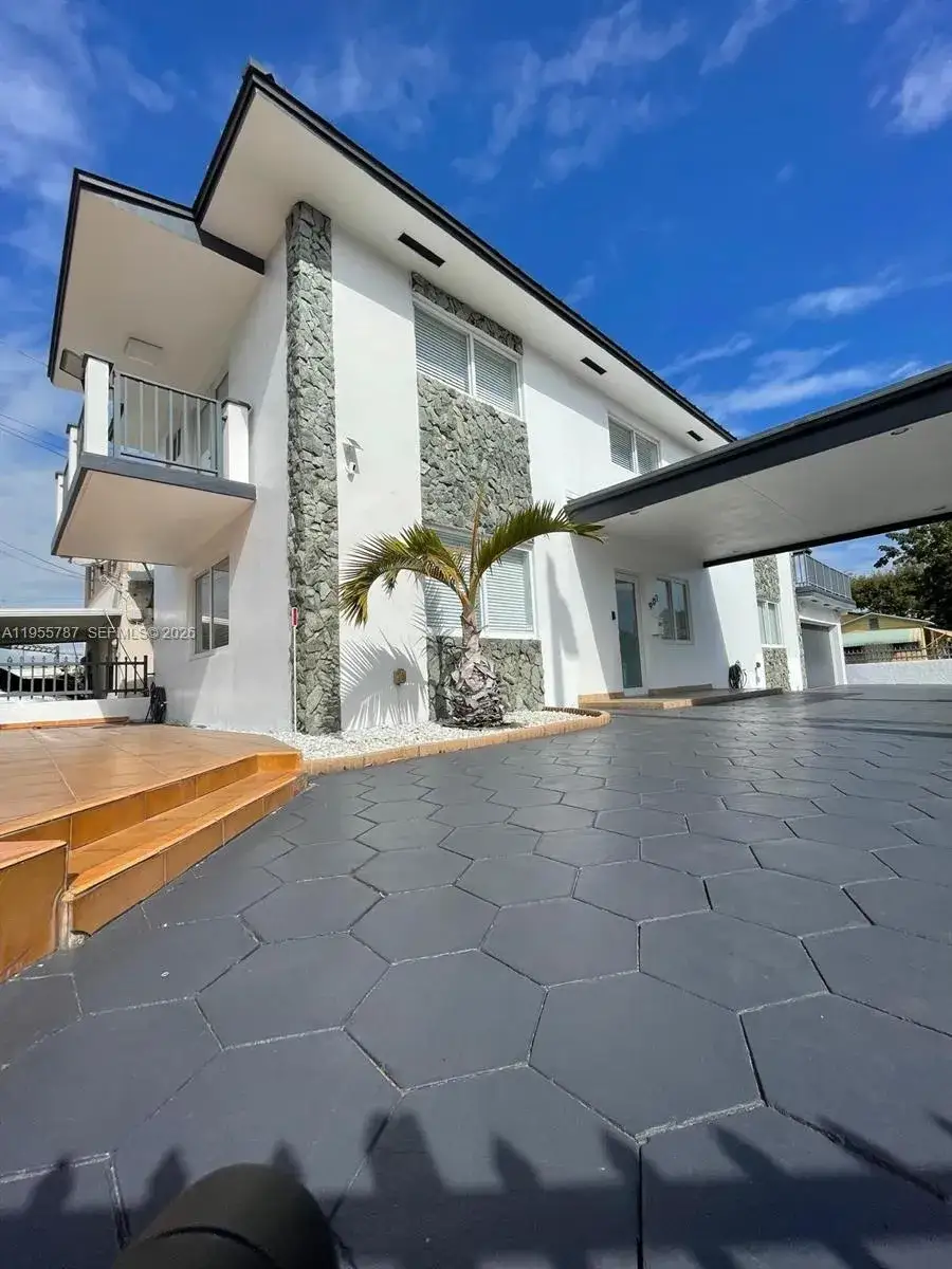4 bedroom 3 bath Residential Lease for rent at 901 NW 22nd Pl, Miami FL 33125