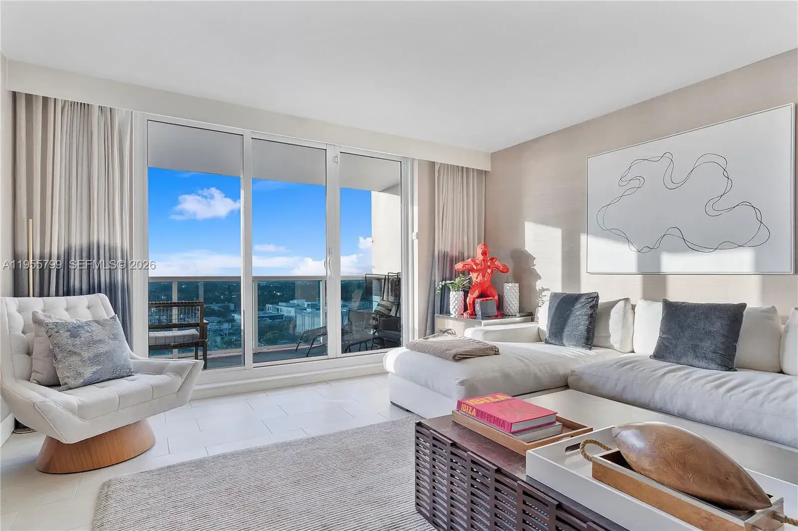 1 bedroom 1 bath Residential for sale at 102 24th St # 1427, Miami Beach FL 33139