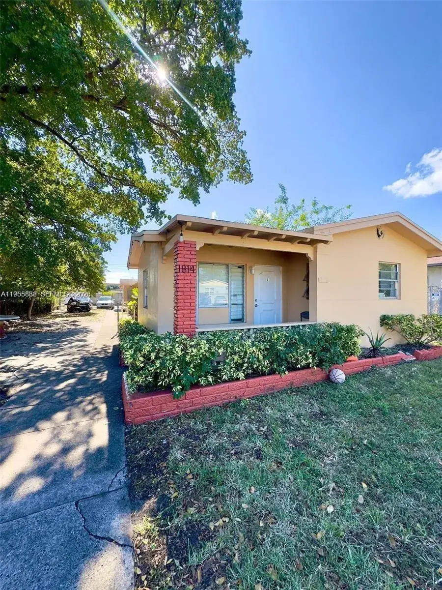 1 bath Residential Lease for rent at 1814 Washington St # 4, Hollywood FL 33020