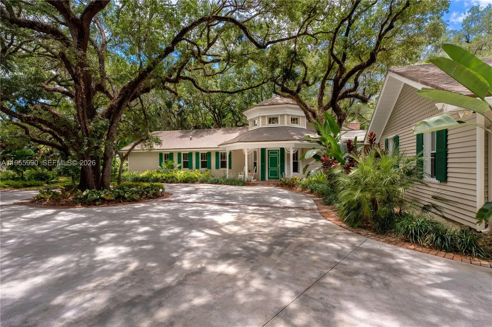 5 bedroom 4 bath Residential Lease for rent at 7400 SW 47th Ct, Miami FL 33143