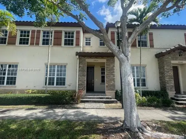 3 bedroom 2 bath Residential Lease for rent at 17051 SW 96th St # 17051, Miami FL 33196