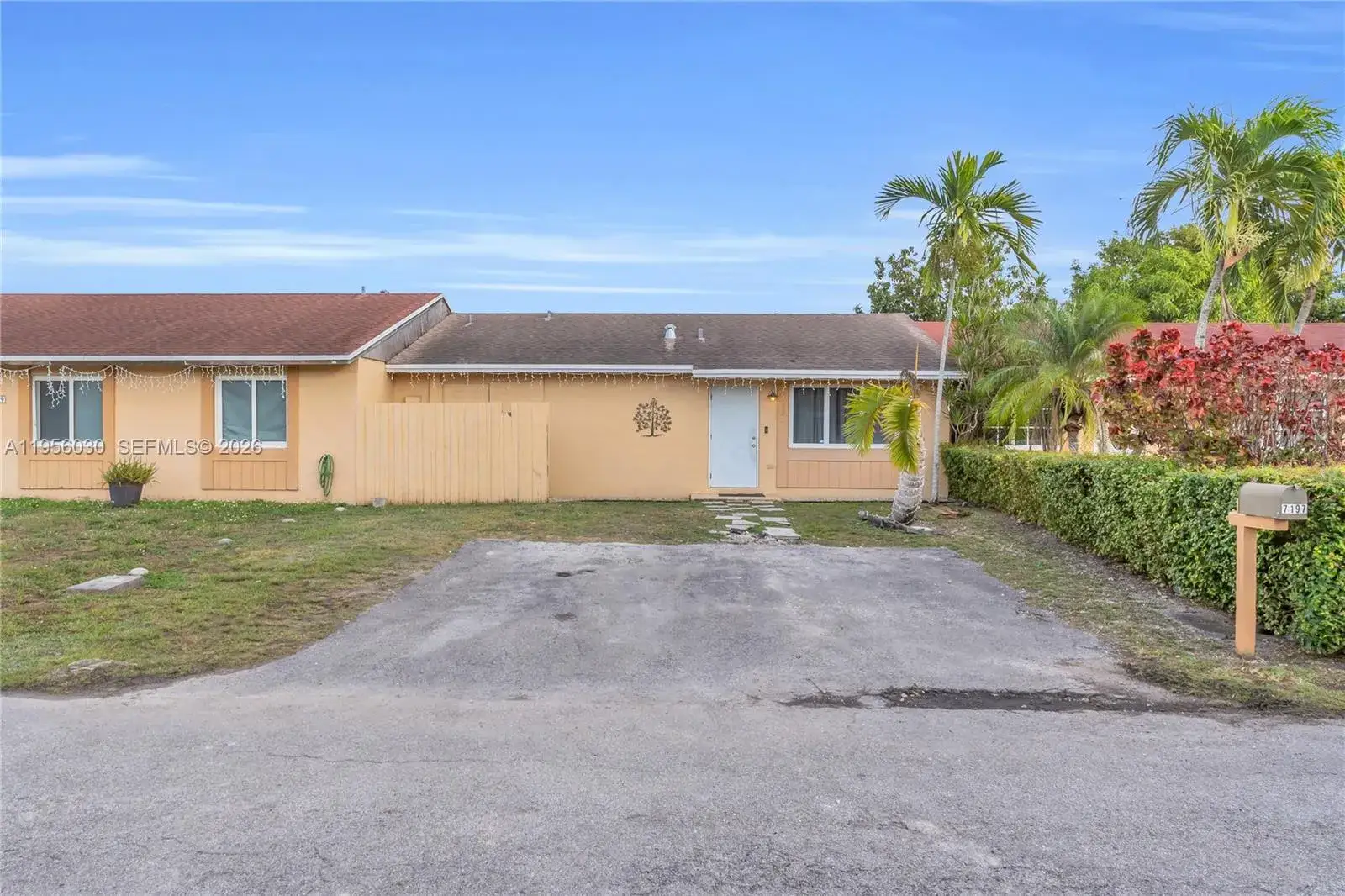 2 bedroom 2 bath Residential Lease for rent at 7197 SW 152nd Pl # 0, Miami FL 33193