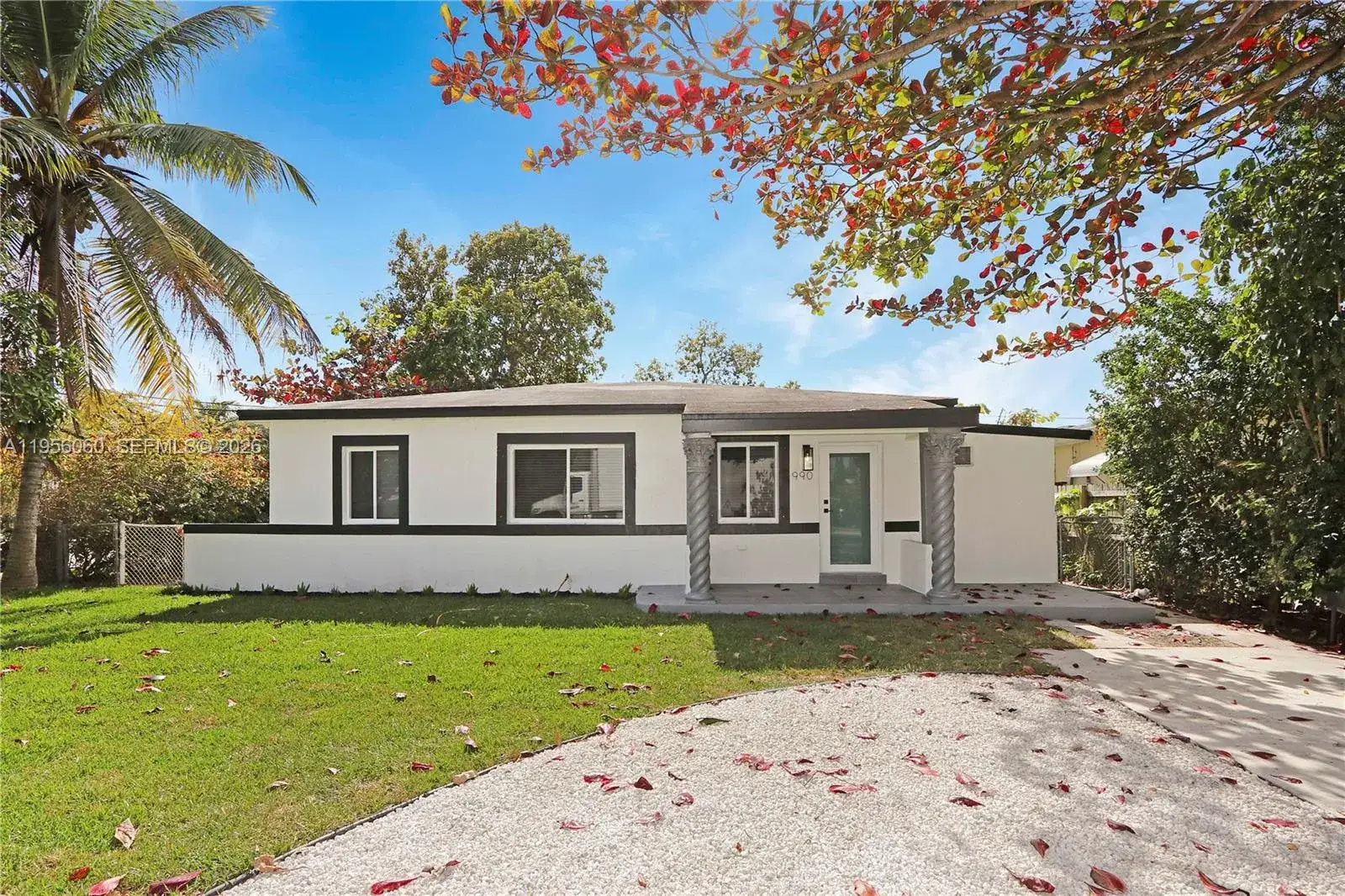 3 bedroom 1 bath Residential for sale at 990 NE 159th St, North Miami Beach FL 33162