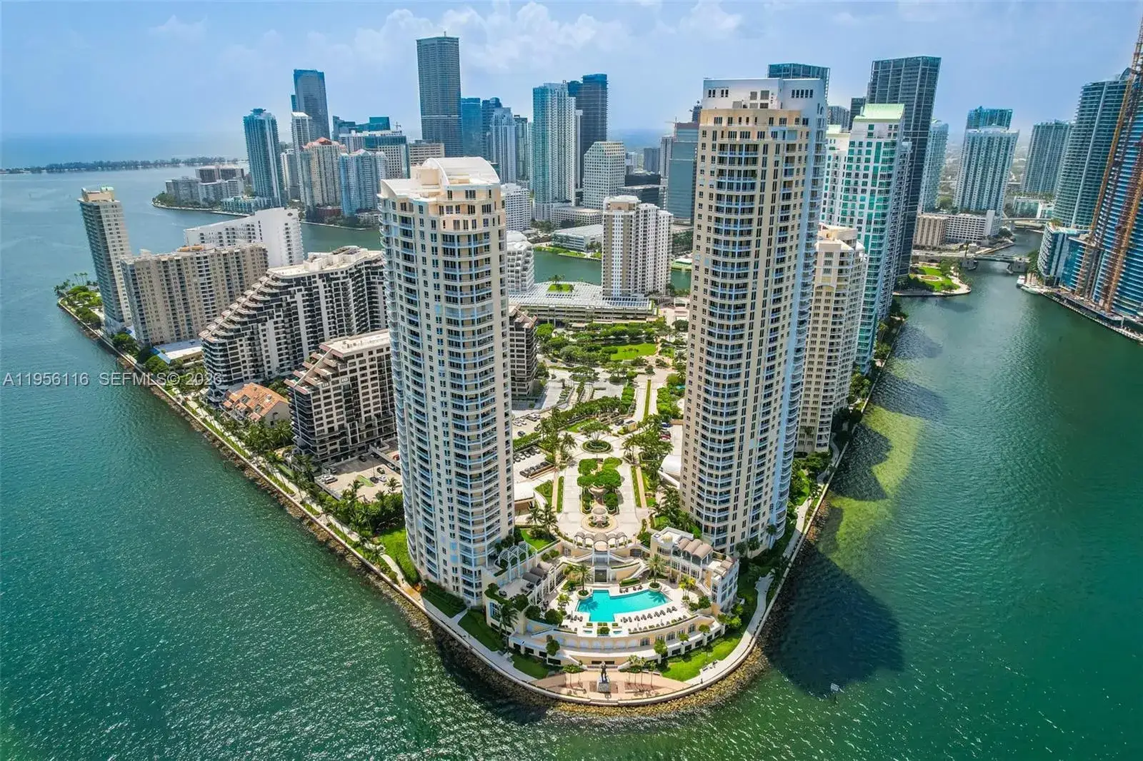 2 bedroom 2 bath Residential for sale at 808 Brickell Key Dr # 1808, Miami FL 33131