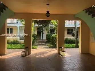 1 bedroom 1 bath Residential Lease for rent at 736 13th St # 202, Miami Beach FL 33139