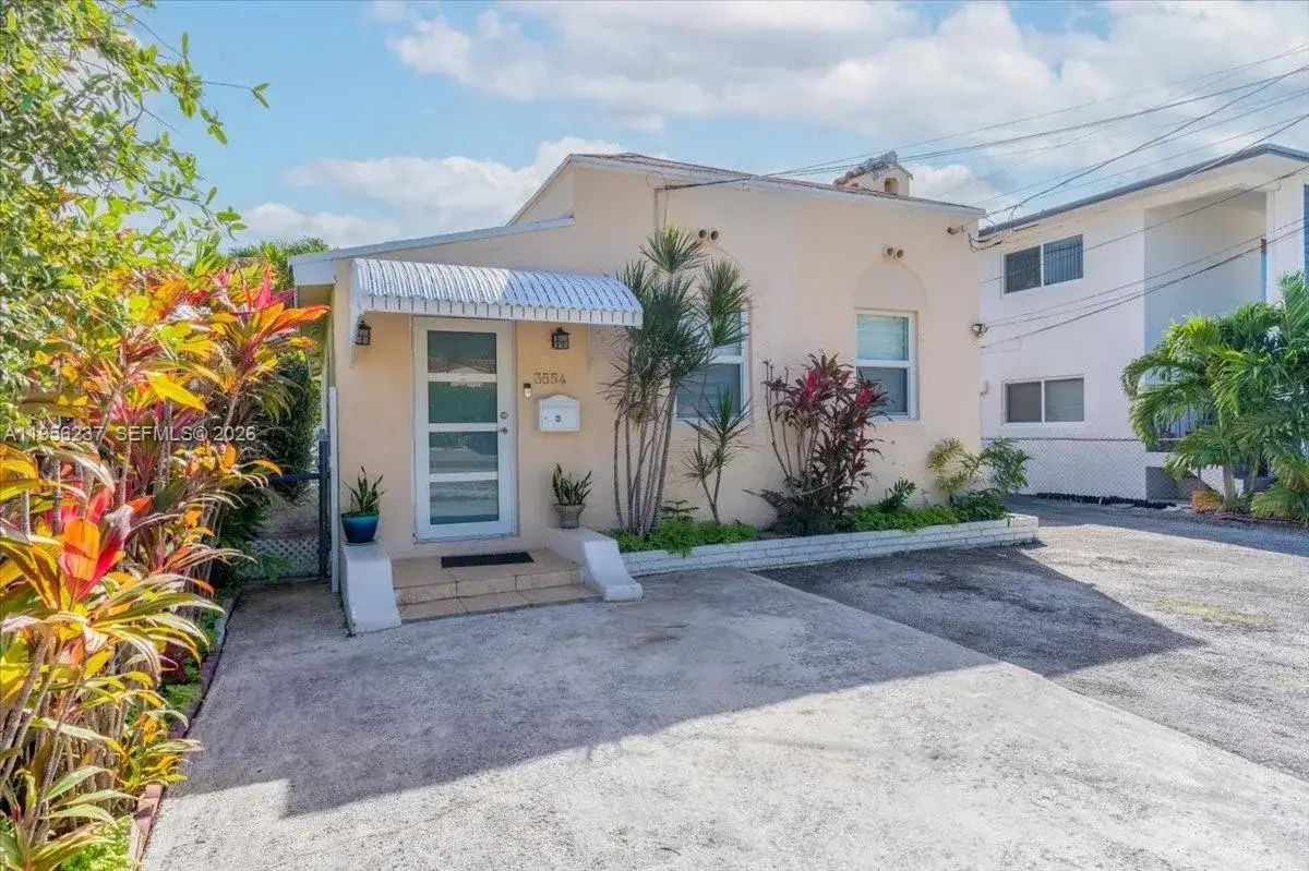 2 bedroom 1 bath Residential for sale at 3554 SW 26th St, Miami FL 33133