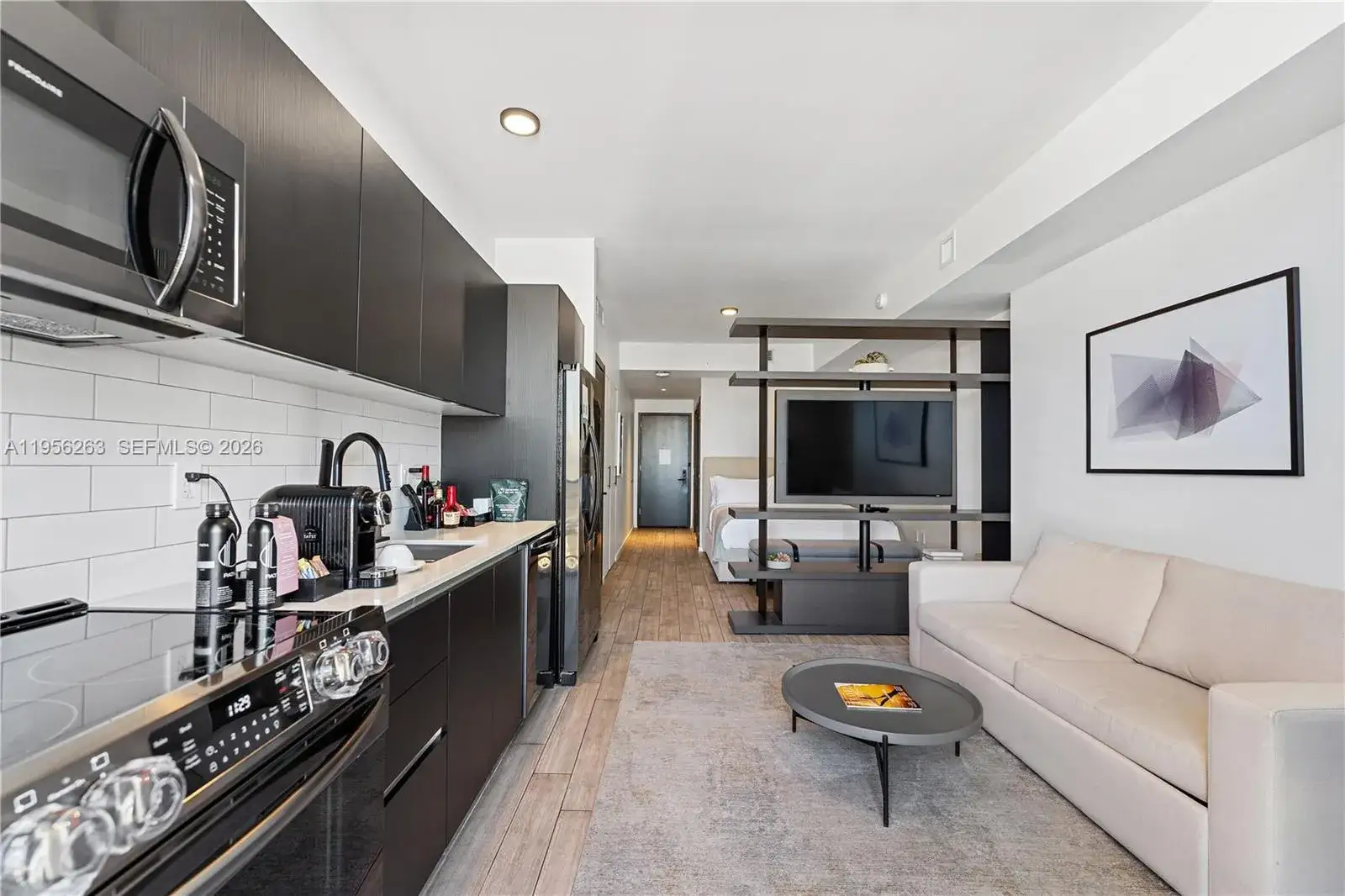 1 bedroom 1 bath Residential for sale at 398 NE 5th St # 1408, Miami FL 33132