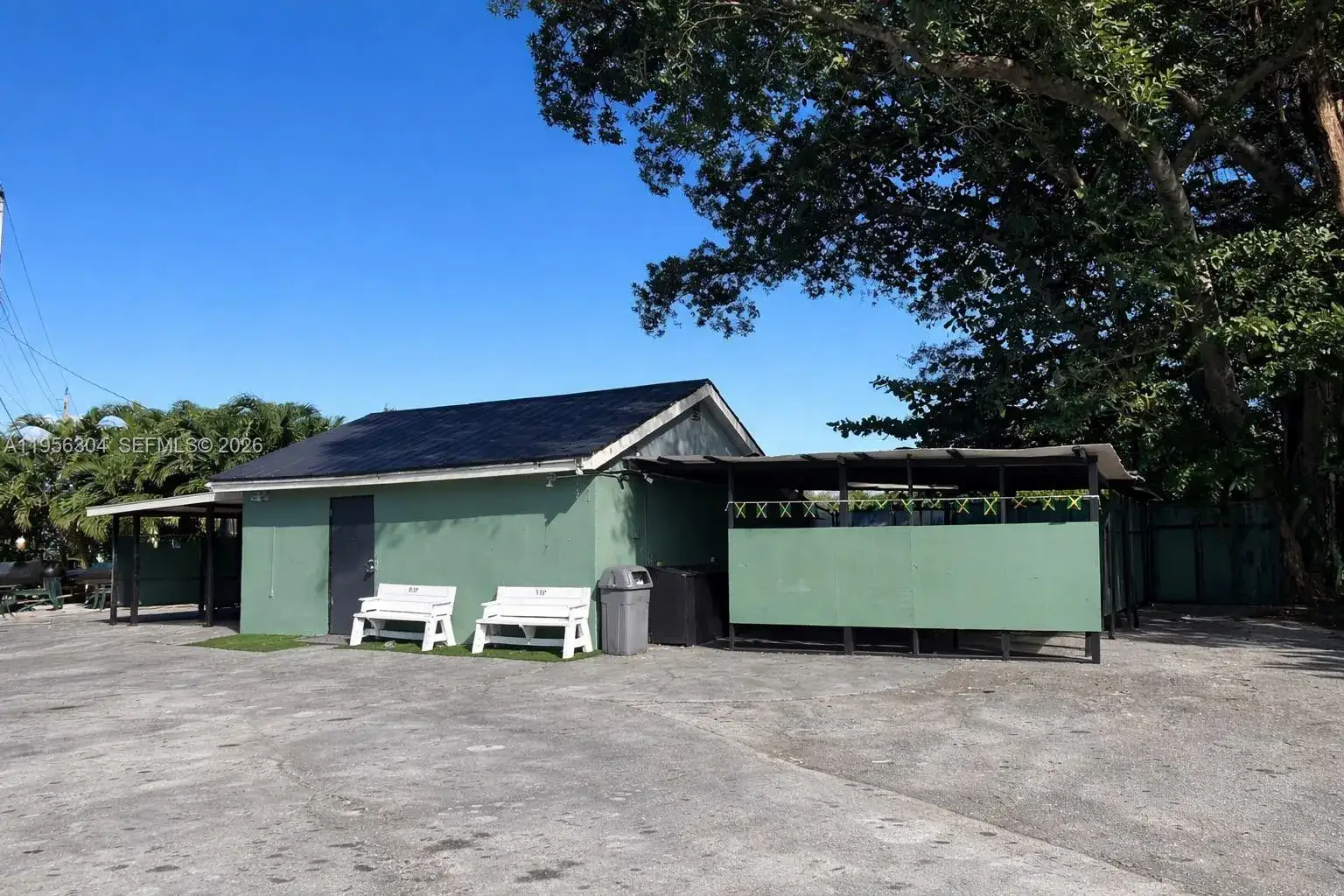 Commercial Sale for sale at 21855 S Dixie Hwy, Miami FL 33170