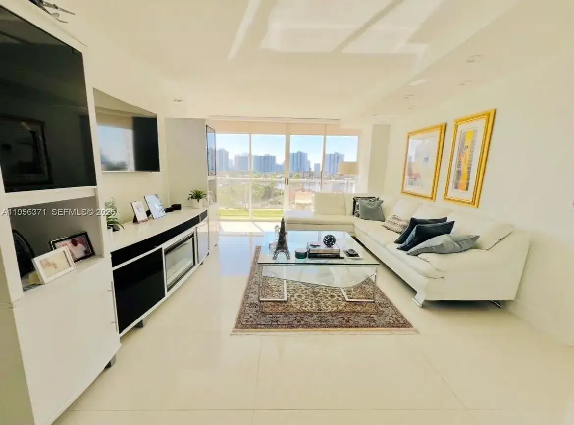 2 bedroom 2 bath Residential for sale at 3640 Yacht Club Dr # 609, Aventura FL 33180