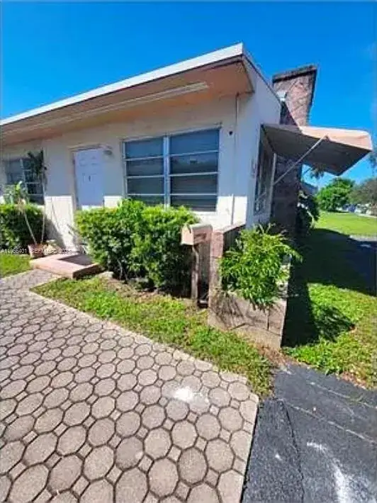 1 bedroom 1 bath Residential Lease for rent at 918 N 16th Ct # 1, Hollywood FL 33020
