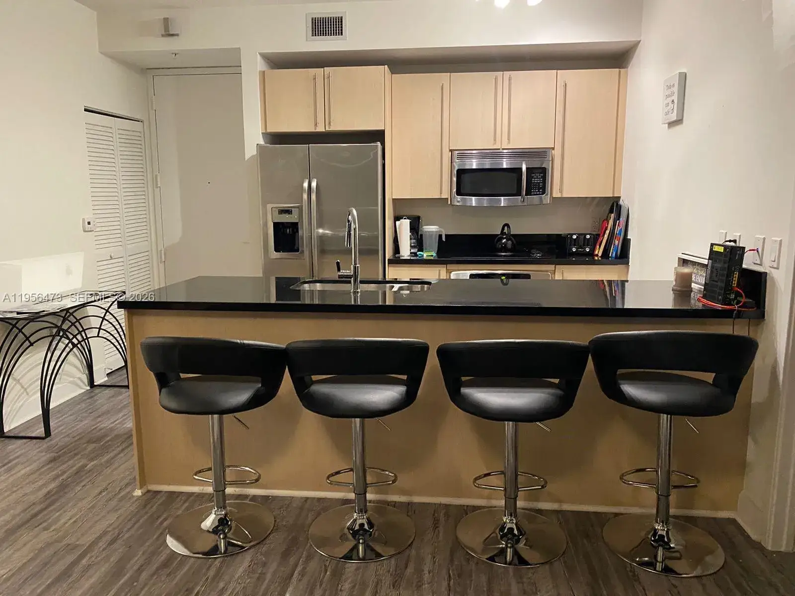 2 bedroom 2 bath Residential Lease for rent at 1111 SW 1st Ave, Miami FL 33130