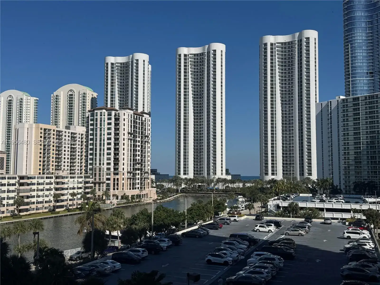 1 bedroom 1 bath Residential for sale at 300 Bayview Dr # 501, Sunny Isles Beach FL 33160