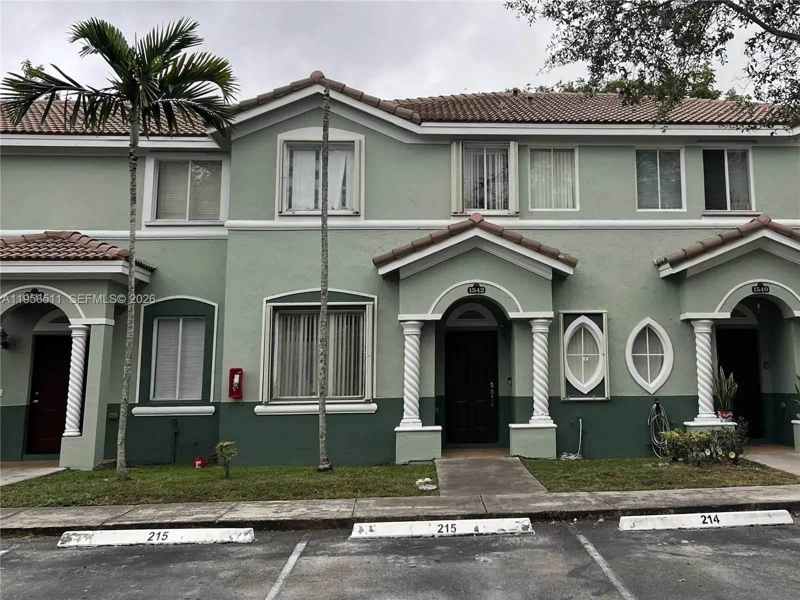 3 bedroom 3 bath Residential for sale at 1542 SE 24th Ct # 215, Homestead FL 33035