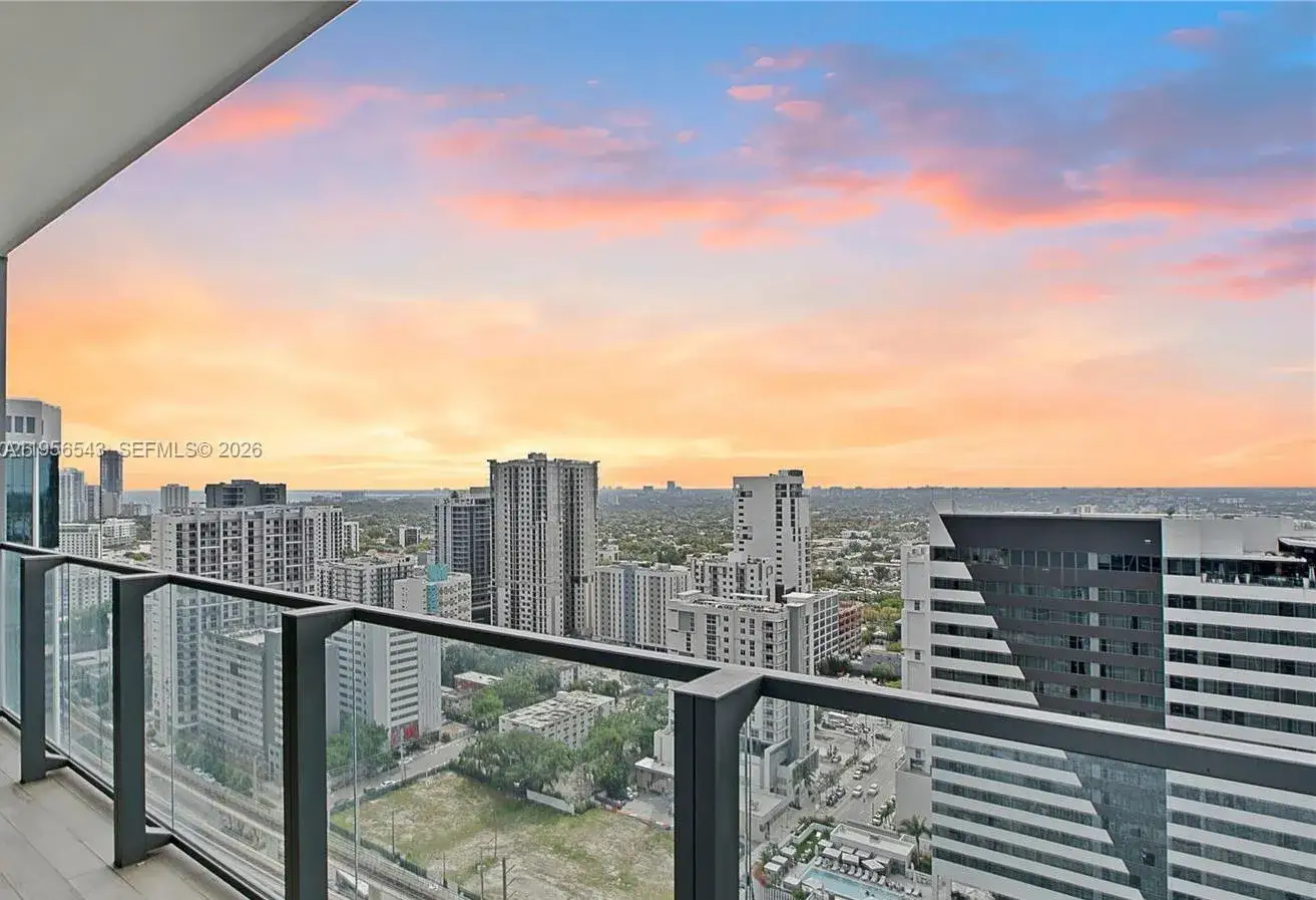 2 bedroom 2 bath Residential for sale at 88 SW 7th St # 2104, Miami FL 33130