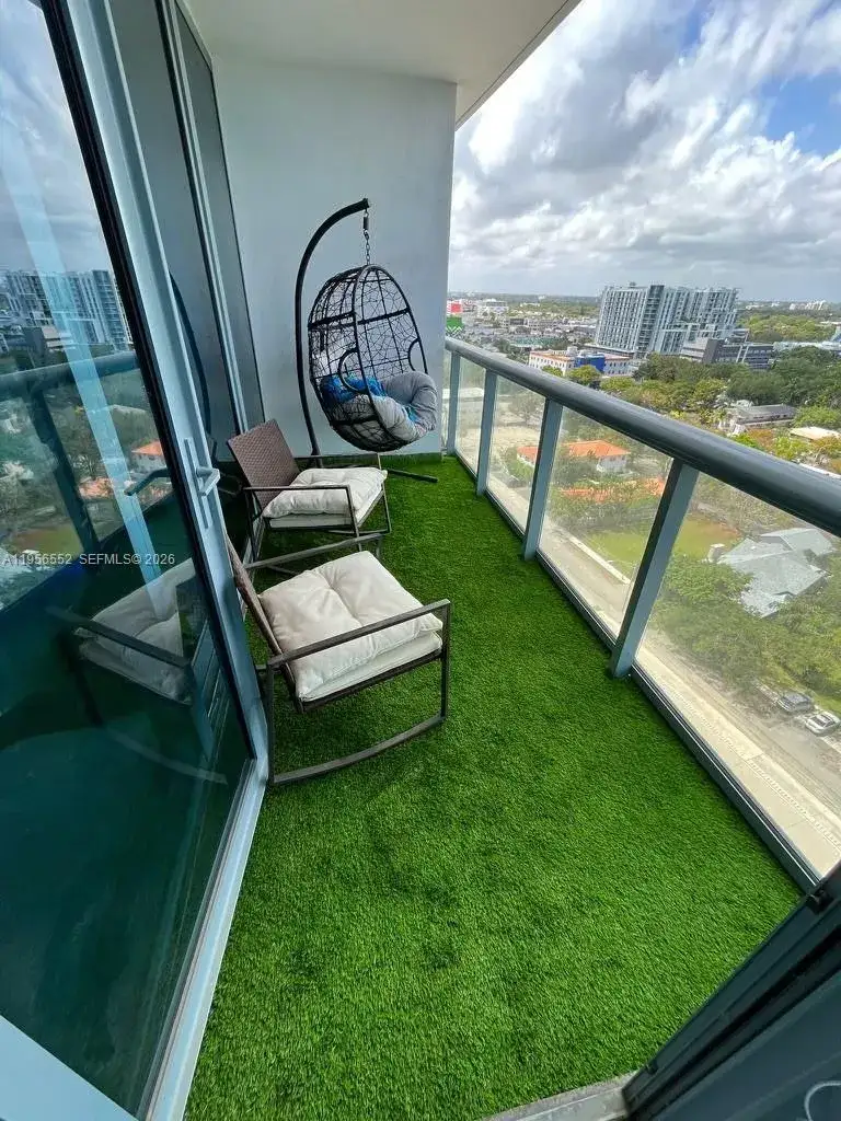 1 bedroom 1 bath Residential for sale at 601 NE 36th St # 1305, Miami FL 33137