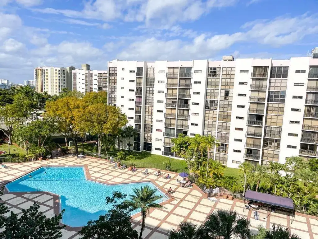 2 bedroom 2 bath Residential for sale at 16919 N Bay Rd # 706, Sunny Isles Beach FL 33160
