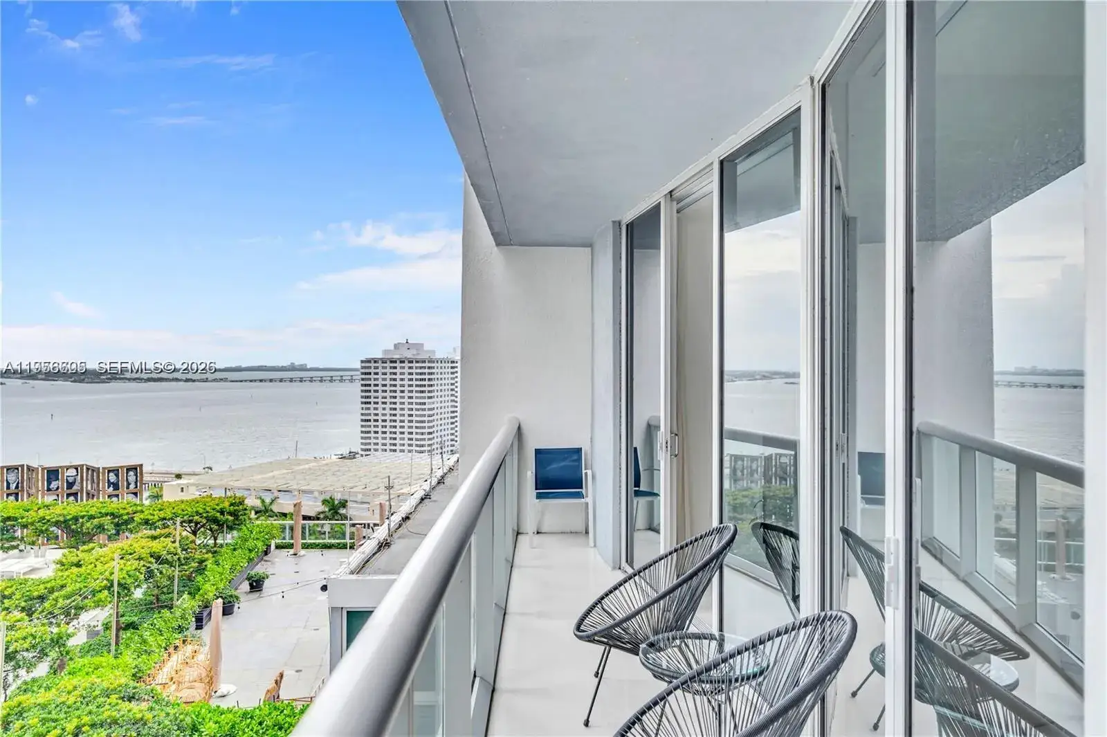 1 bedroom 1 bath Residential for sale at 485 Brickell Ave # 1711, Miami FL 33131