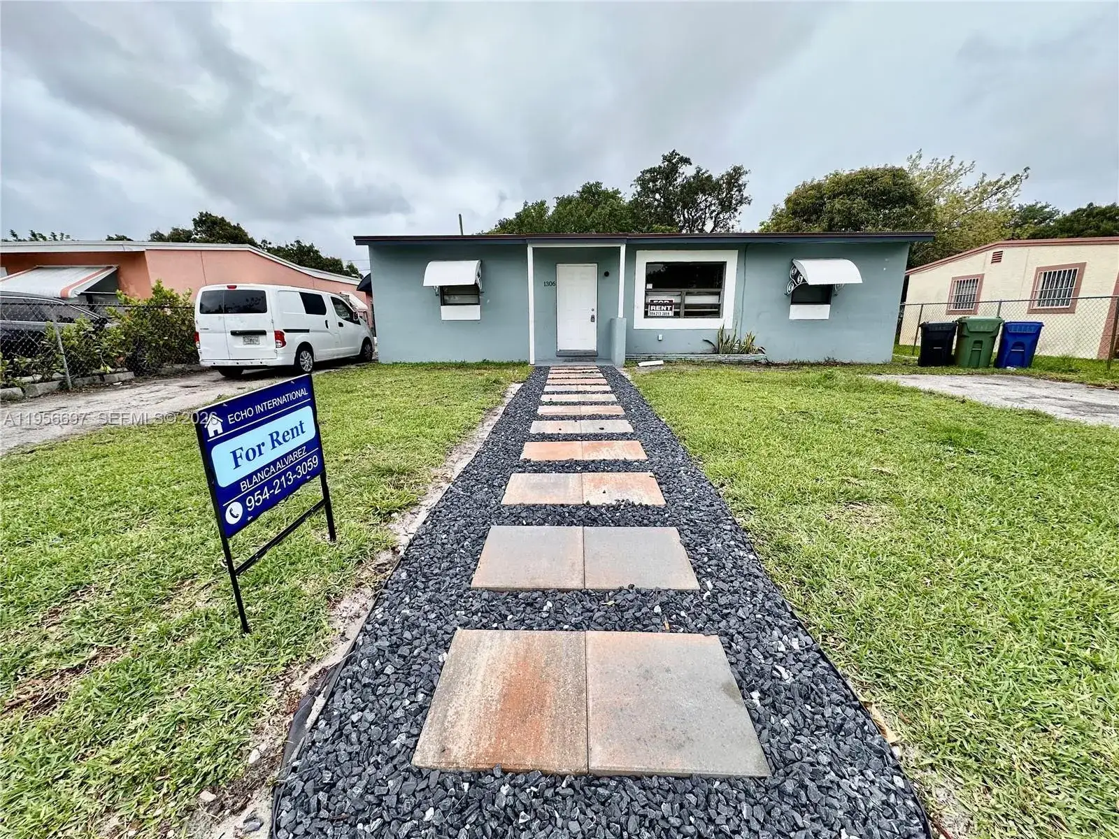 4 bedroom 1 bath Residential Lease for rent at 1306 NW 11th Pl, Fort Lauderdale FL 33311