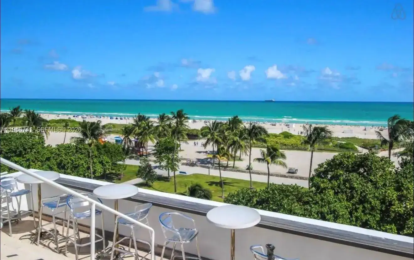 2 bedroom 2 bath Residential for sale at 1036 Ocean Dr # B201, Miami Beach FL 33139