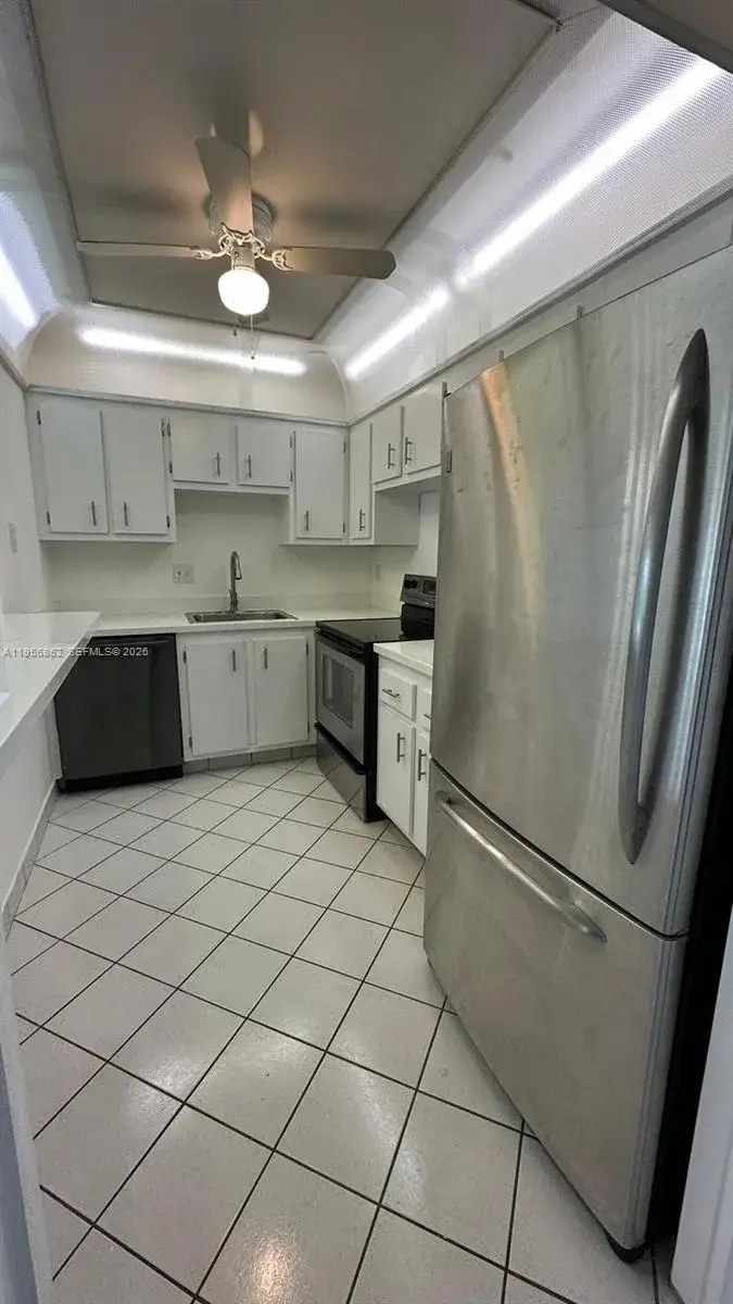 1 bedroom 1 bath Residential for sale at 4174 Inverrary Dr # 311, Lauderhill FL 33319
